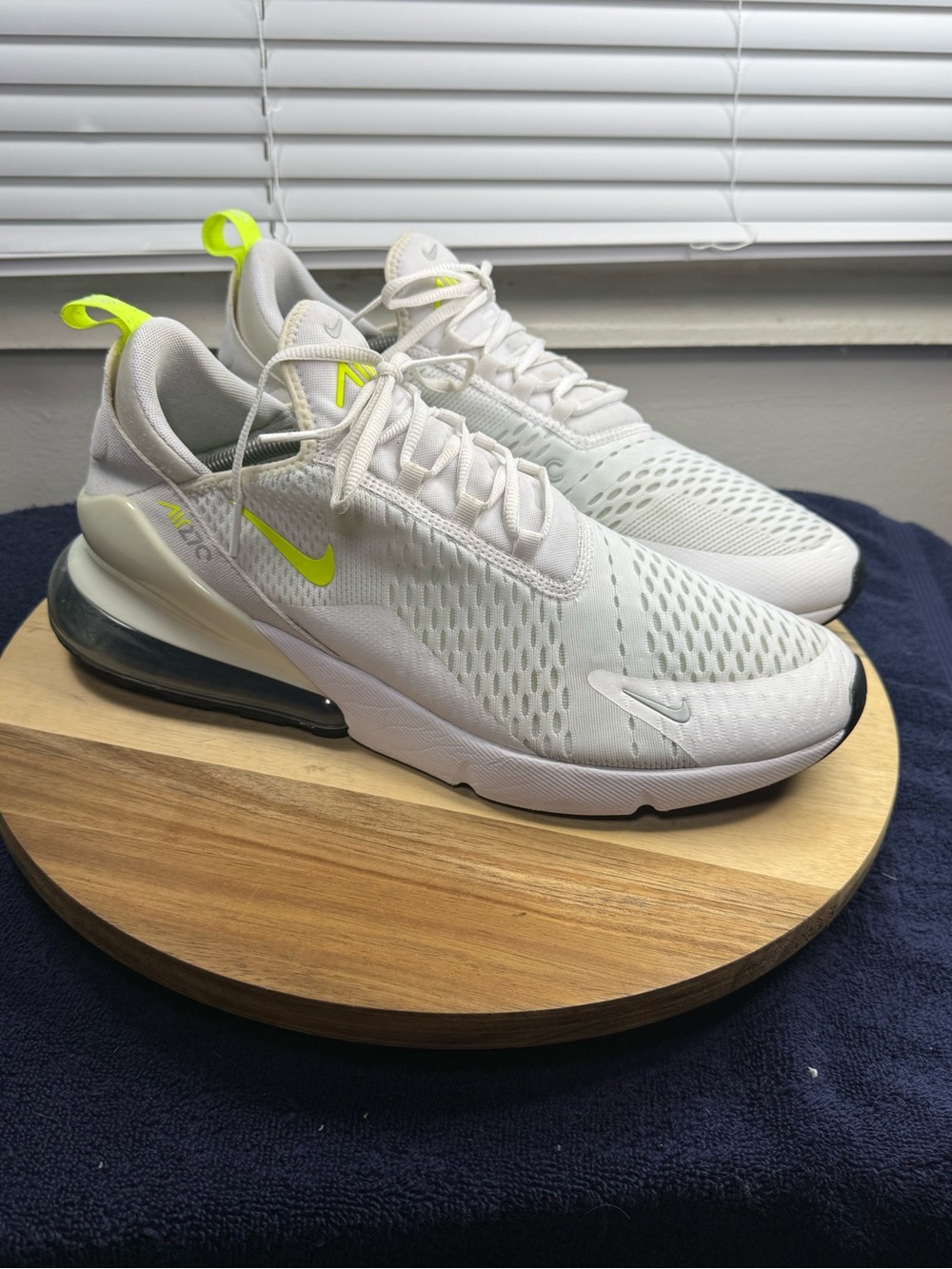 Nike Men’s Air Max 270 White uwith Volt Accents Sneakers (Men’s 13)